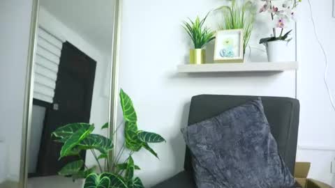 Roni online show from 12-02-25, 01:55