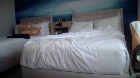 ronin098 online show from 11-18-25, 07:51