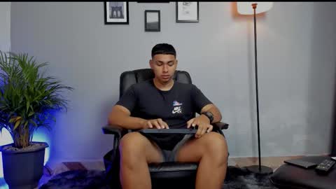 RonnieCanford online show from 01-18-26, 03:38