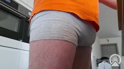 ronny8_5 online show from 12-12-24, 09:40