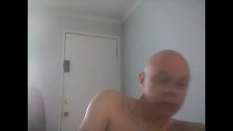 Snapshot of rooboy55 chatting on 04-06-26, 04:46 rooboy55 online show from 04-06-26, 04:46