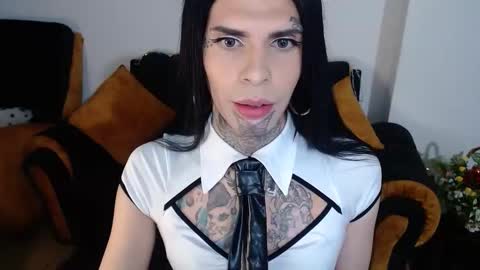 herreraisa offical online show from 09-17-25, 02:02