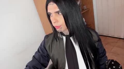 herreraisa offical online show from 02-02-26, 09:57