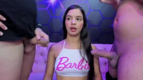 Snapshot of room_kitty chatting on 01-27-25, 11:11 MIA AND PAUL online show from 01-27-25, 11:11