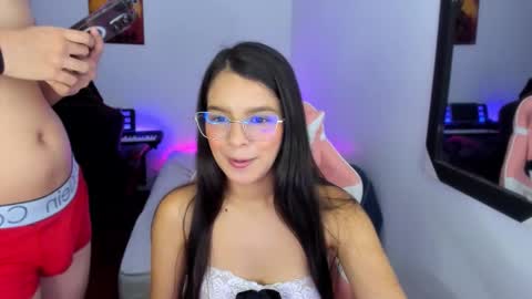  MIA AND PAUL online show from 11-23-25, 07:24