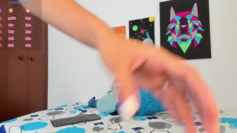 Snapshot of rooxxyy_ chatting on 12-03-24, 12:13 online show from 12-03-24, 12:13