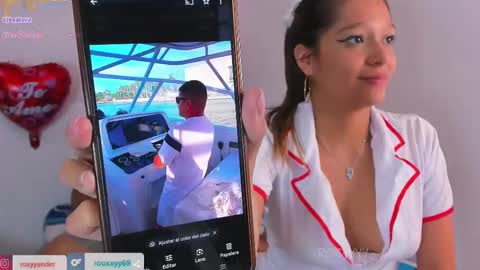 Snapshot of rooxxyy_ chatting on 03-04-25, 04:06 online show from 03-04-25, 04:06