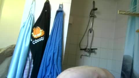 Snapshot of rororober chatting on 07-25-26, 10:35 rororober online show from 07-25-26, 10:35