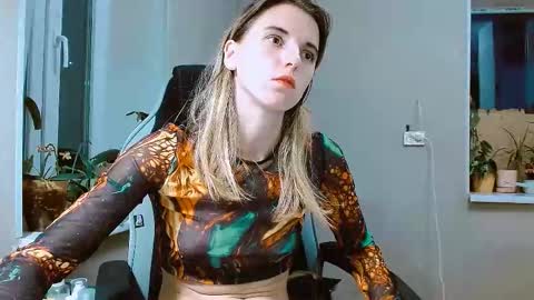 Snapshot of rosa843850 chatting on 10-29-25, 03:25 rosa843850 online show from 10-29-25, 03:25