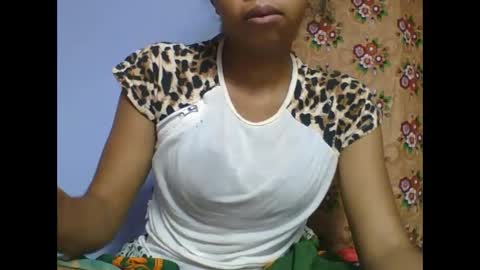 rosah225127 online show from 05-20-26, 04:13
