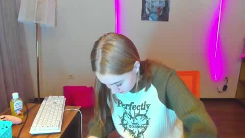 rosalina1690 online show from 12-01-24, 08:20