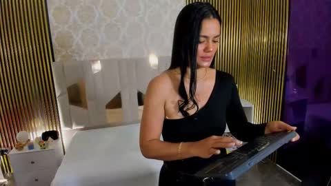 ROSALIN online show from 09-27-25, 10:20