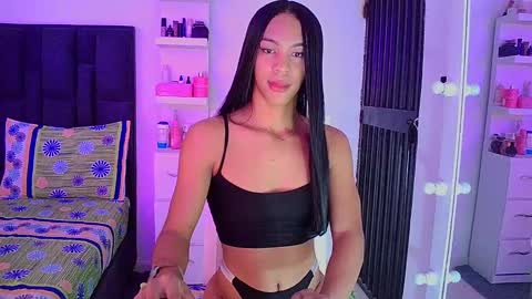 Snapshot of rosalindasexy chatting on 12-03-24, 11:01 Rosalinda online show from 12-03-24, 11:01