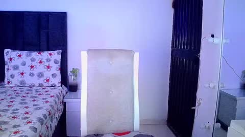 Snapshot of rosalindasexy chatting on 01-20-25, 10:40 Rosalinda online show from 01-20-25, 10:40