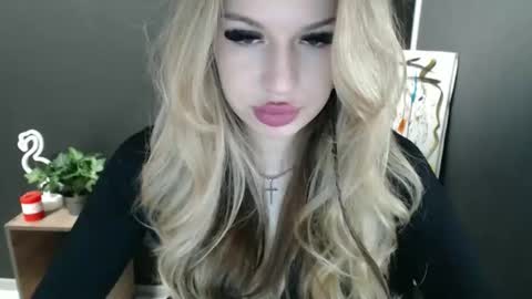 Rosalina online show from 05-22-26, 09:59