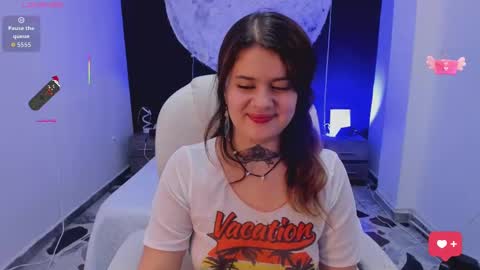 Snapshot of rosalinegrey chatting on 10-08-25, 05:05 Rosaline Grey online show from 10-08-25, 05:05