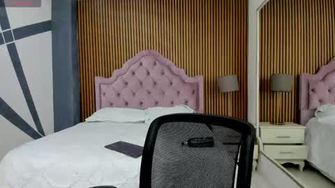 Snapshot of rosalinegrey chatting on 10-11-25, 05:28 Rosaline Grey online show from 10-11-25, 05:28