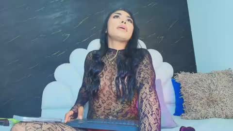 Snapshot of rosana_gomez chatting on 05-25-26, 04:40 rosana_gomez online show from 05-25-26, 04:40
