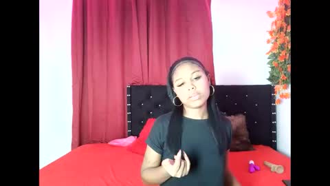 Snapshot of rosasexi_09 chatting on 10-18-25, 04:26 rosasexi_09 online show from 10-18-25, 04:26