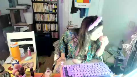 rose257044 online show from 11-02-25, 04:42