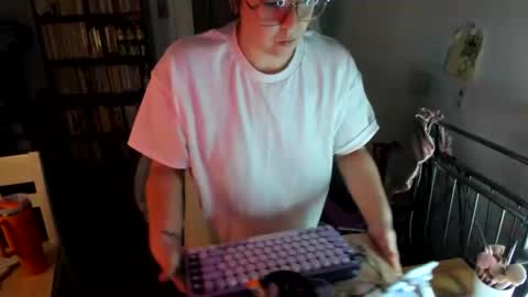 rose257044 online show from 11-30-25, 03:38