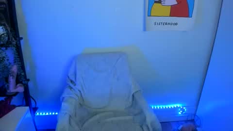 Snapshot of rose257044 chatting on 04-26-26, 01:42 rose257044 online show from 04-26-26, 01:42