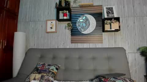 Snapshot of rose_077 chatting on 06-19-26, 02:32 Rose online show from 06-19-26, 02:32
