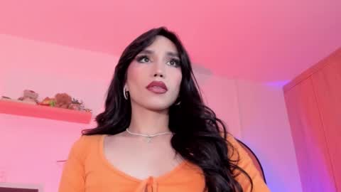 Rose Saenz online show from 10-19-25, 10:54