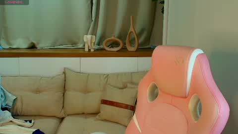 Snapshot of rose_desiree chatting on 07-06-26, 11:18 Rose online show from 07-06-26, 11:18