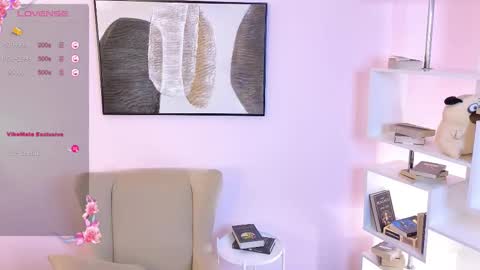 Snapshot of rose_wright chatting on 10-11-25, 06:12 Sofia online show from 10-11-25, 06:12