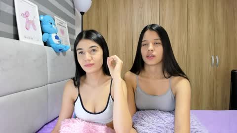 Rose y Miah online show from 04-01-26, 03:07