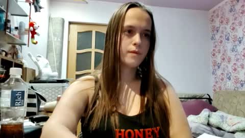 Sophie online show from 02-04-26, 09:48