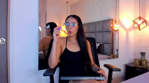 roseaurora online show from 05-06-26, 11:15