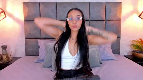 roseaurora online show from 05-07-26, 12:54