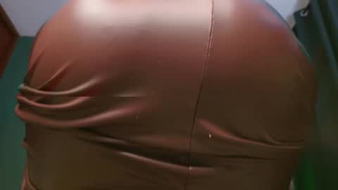 Snapshot of rosedelic chatting on 10-08-25, 02:20 rosedelic online show from 10-08-25, 02:20