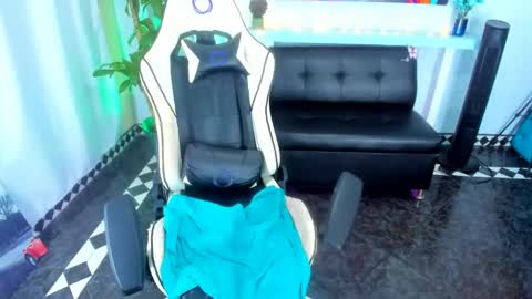 rose online show from 03-03-25, 12:48