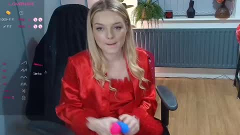 Snapshot of rosekate97 chatting on 02-26-25, 12:16 rose97 online show from 02-26-25, 12:16