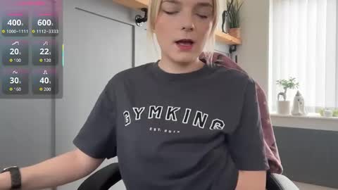 Snapshot of rosekate97 chatting on 10-08-25, 10:02 rose97 online show from 10-08-25, 10:02