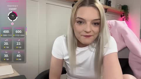 Snapshot of rosekate97 chatting on 10-29-25, 09:16 rose97 online show from 10-29-25, 09:16