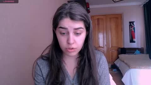 Snapshot of roselina_ chatting on 12-23-24, 08:44 Rose online show from 12-23-24, 08:44