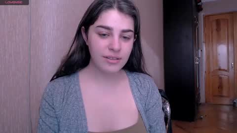 Snapshot of roselina_ chatting on 12-24-24, 06:11 Rose online show from 12-24-24, 06:11