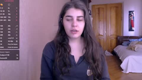 Snapshot of roselina_ chatting on 12-25-24, 10:17 Rose online show from 12-25-24, 10:17