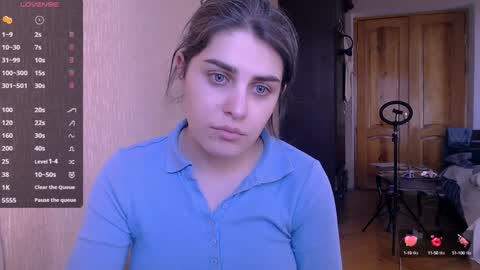 Snapshot of roselina_ chatting on 12-29-24, 12:01 Rose online show from 12-29-24, 12:01