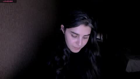 Snapshot of roselina_ chatting on 01-03-25, 04:06 Rose online show from 01-03-25, 04:06