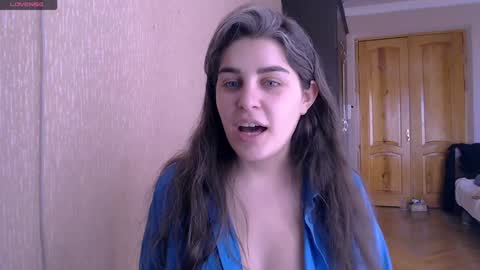 Snapshot of roselina_ chatting on 01-04-25, 10:05 Rose online show from 01-04-25, 10:05