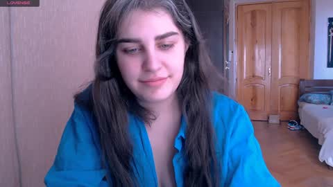 Snapshot of roselina_ chatting on 01-05-25, 08:54 Rose online show from 01-05-25, 08:54