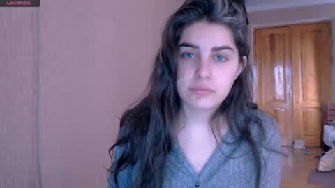 Snapshot of roselina_ chatting on 01-07-25, 08:24 Rose online show from 01-07-25, 08:24