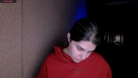 Snapshot of roselina_ chatting on 01-09-25, 03:44 Rose online show from 01-09-25, 03:44