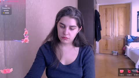 Snapshot of roselina_ chatting on 01-12-25, 12:12 Rose online show from 01-12-25, 12:12