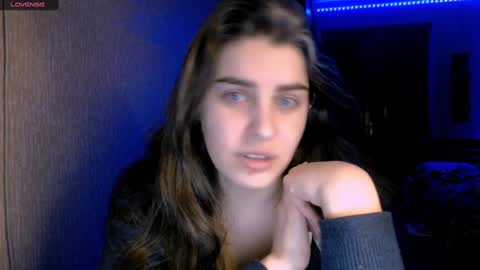 Snapshot of roselina_ chatting on 01-20-25, 07:25 Rose online show from 01-20-25, 07:25